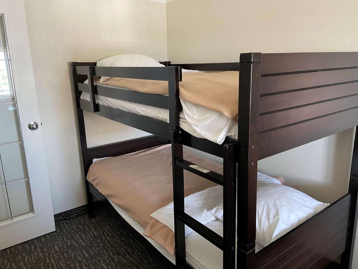 Best Western Cedar Park Inn Edmonton Zewnętrze zdjęcie