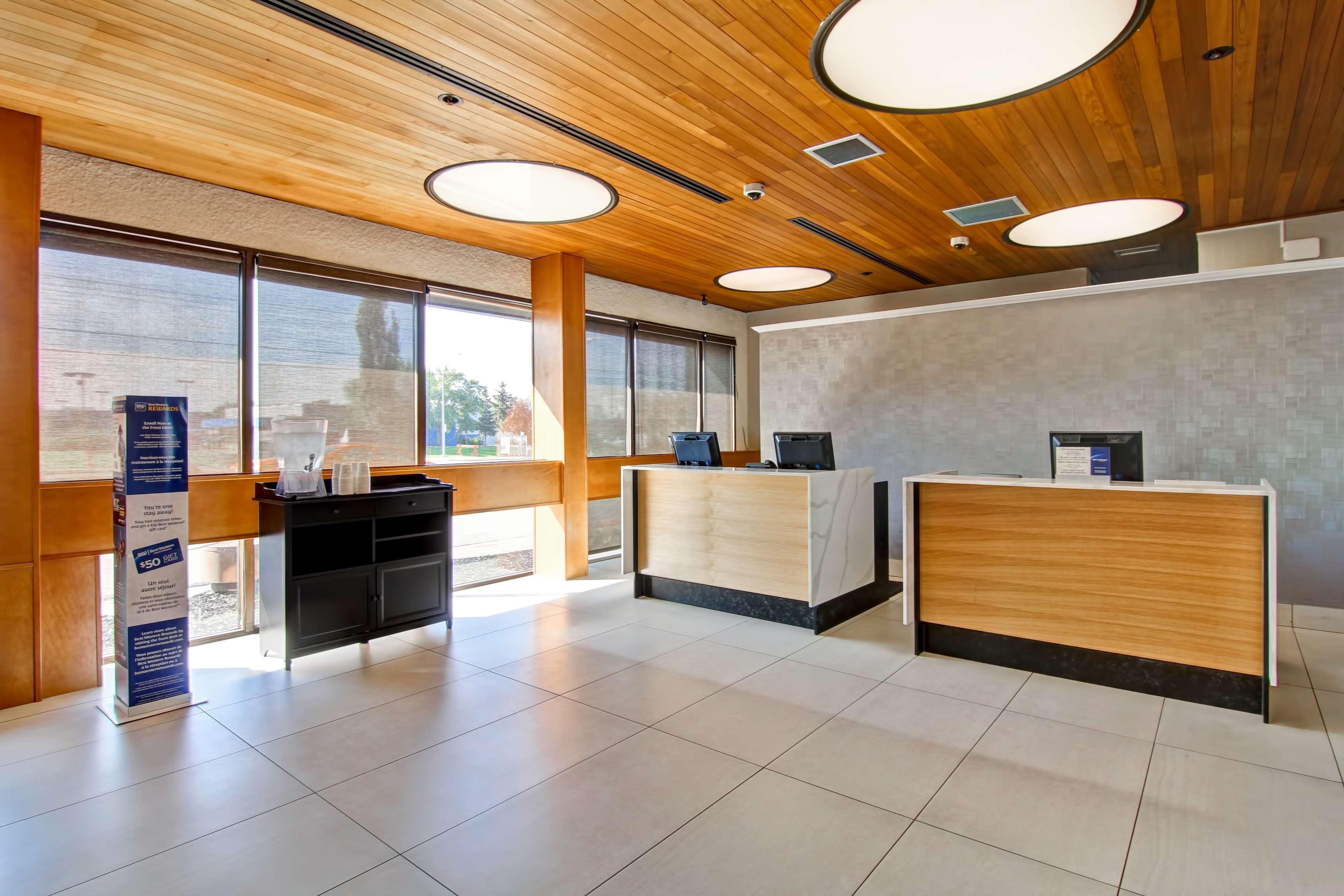 Best Western Cedar Park Inn Edmonton Zewnętrze zdjęcie