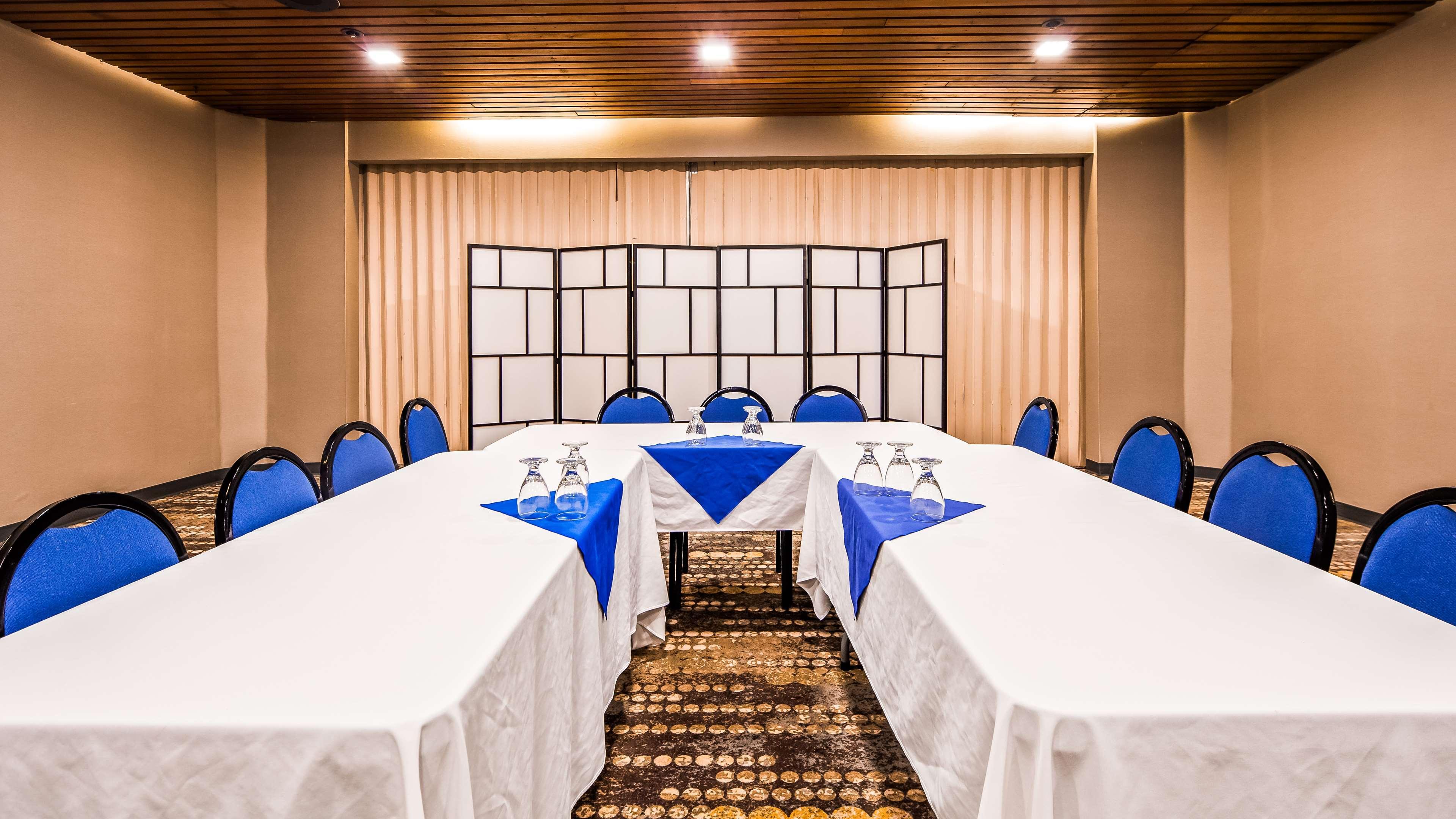 Best Western Cedar Park Inn Edmonton Zewnętrze zdjęcie