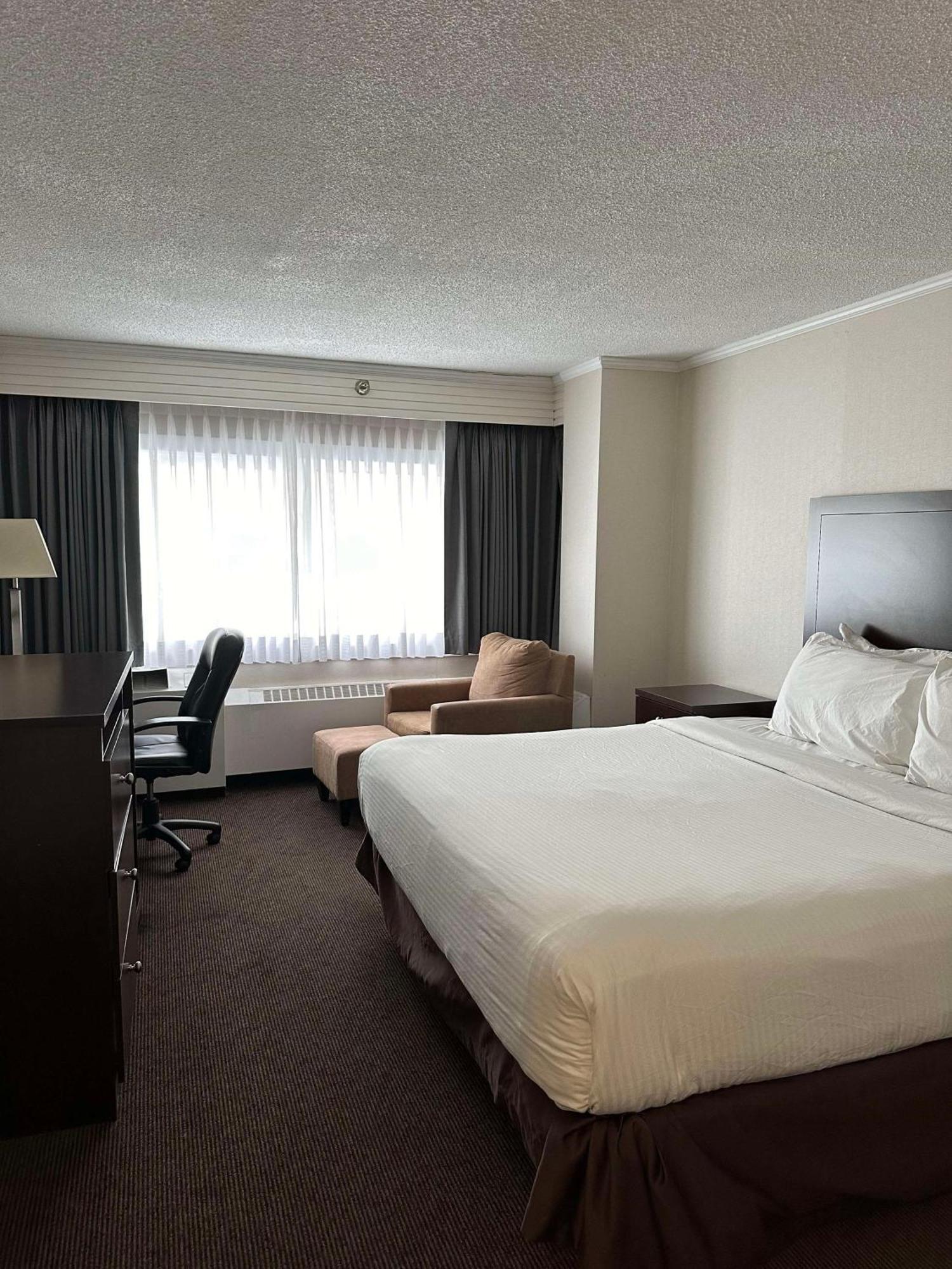 Best Western Cedar Park Inn Edmonton Zewnętrze zdjęcie