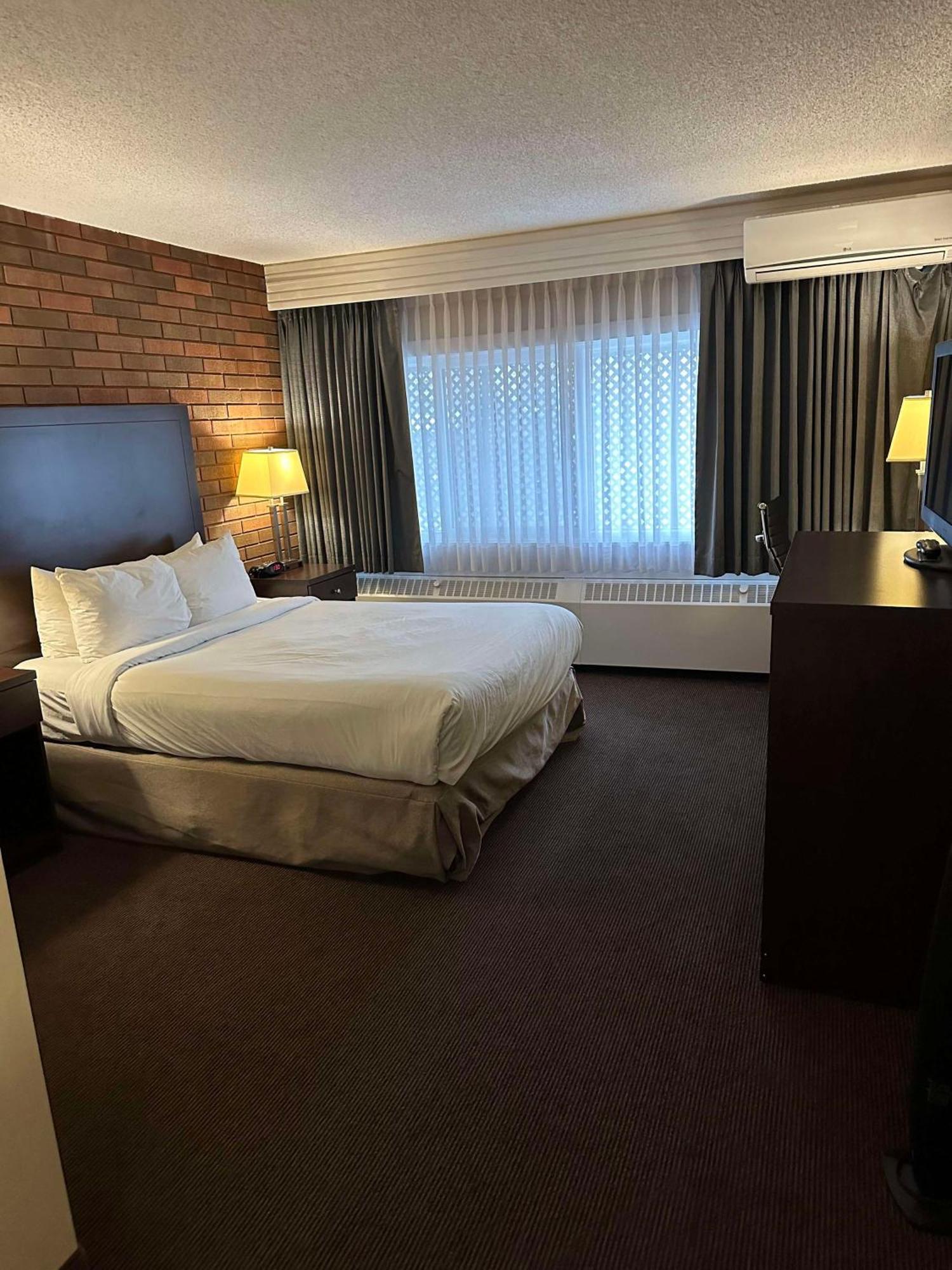 Best Western Cedar Park Inn Edmonton Zewnętrze zdjęcie