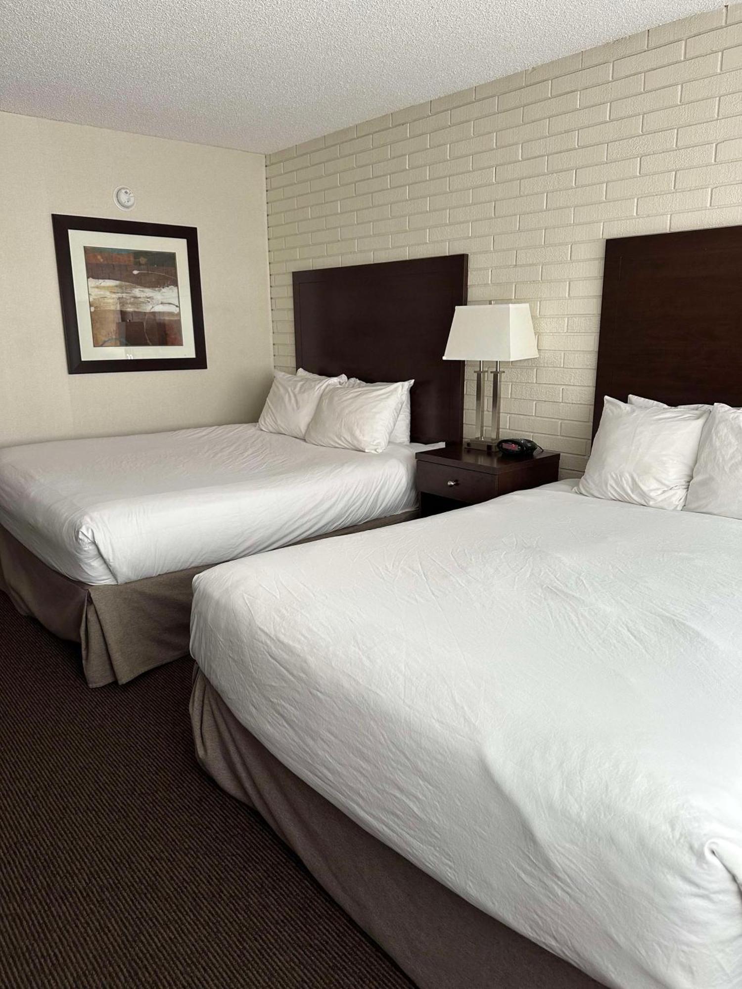 Best Western Cedar Park Inn Edmonton Zewnętrze zdjęcie