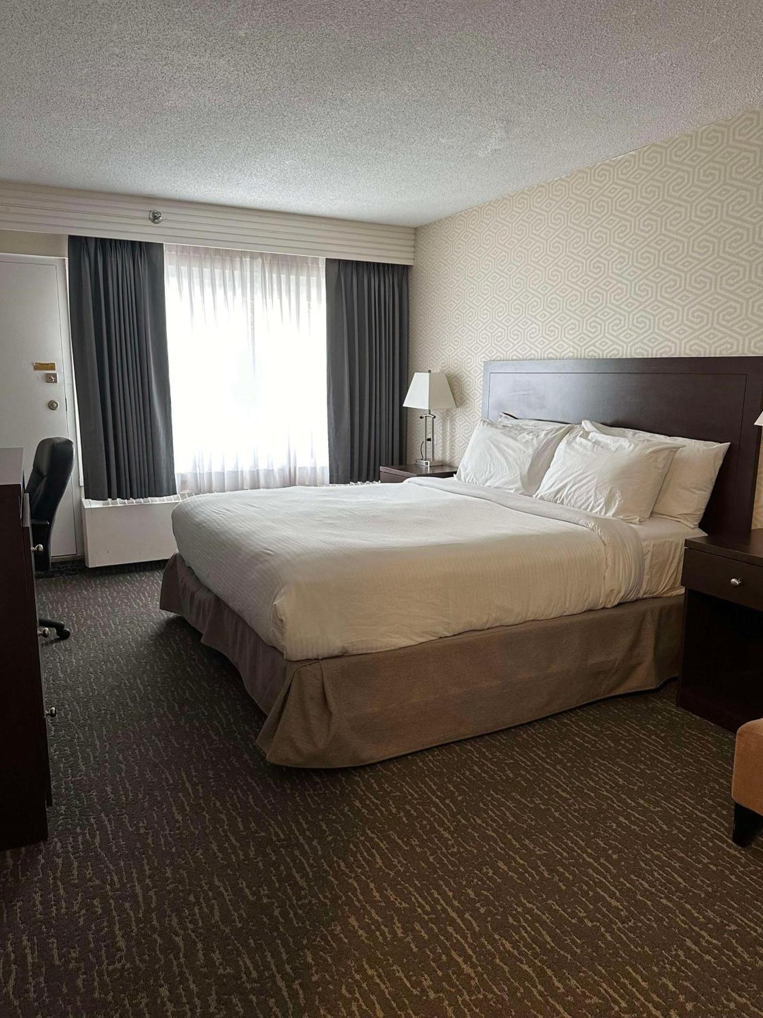 Best Western Cedar Park Inn Edmonton Zewnętrze zdjęcie