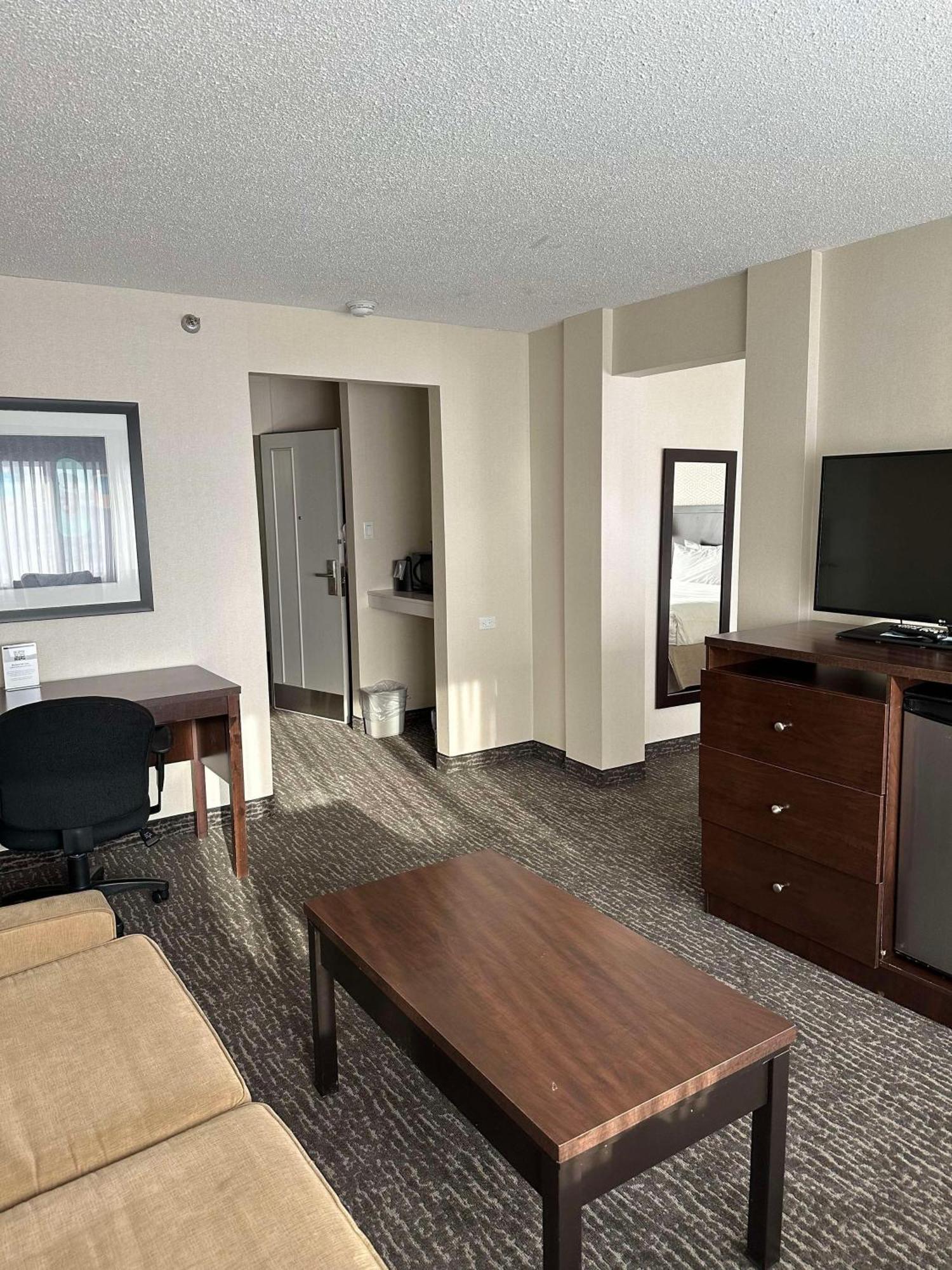 Best Western Cedar Park Inn Edmonton Zewnętrze zdjęcie