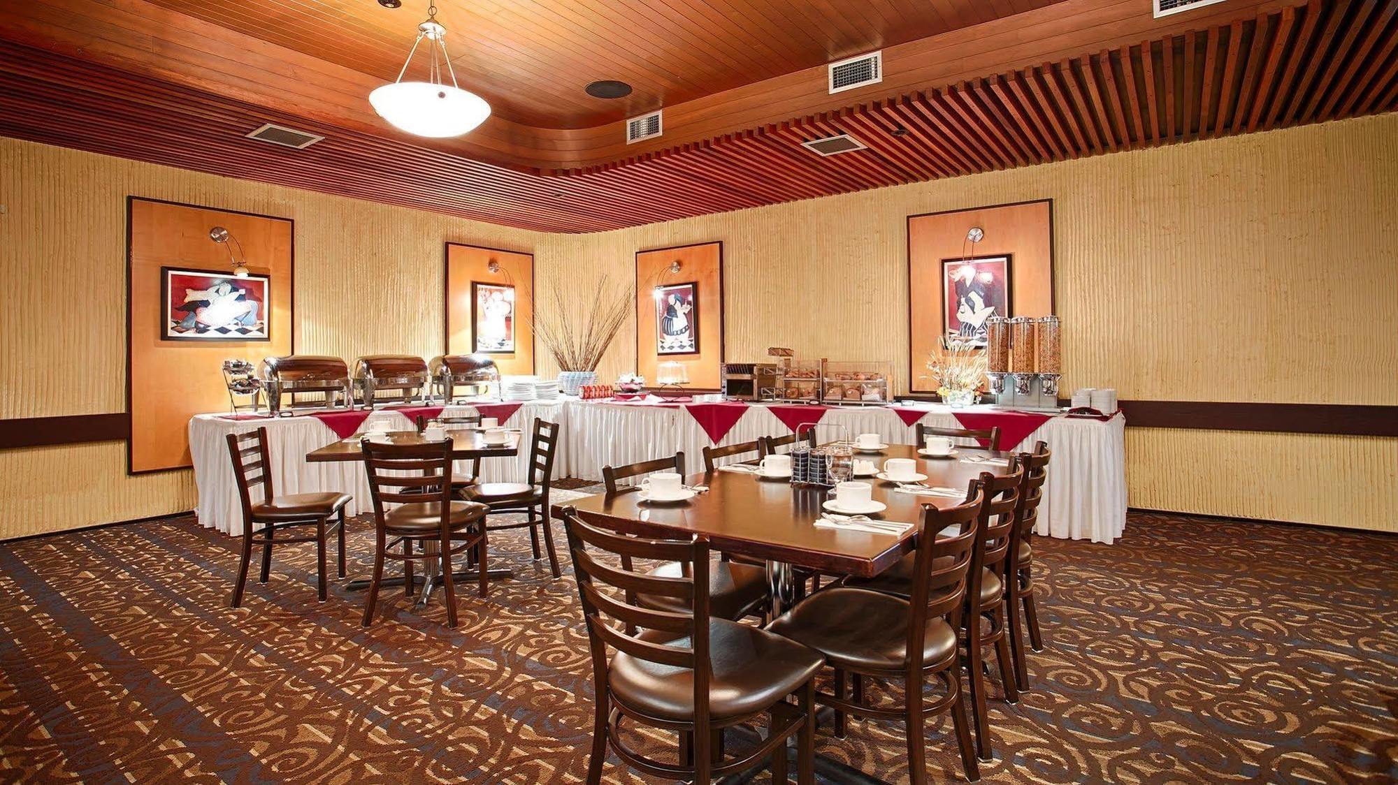 Best Western Cedar Park Inn Edmonton Zewnętrze zdjęcie